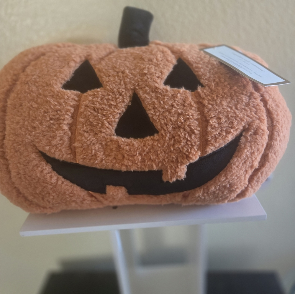 Pumpkin Pillow by cupcakes and cashmere